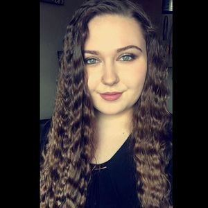 Meet your Posher, Lexie